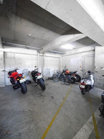 クリスタルマンションの物件内観写真